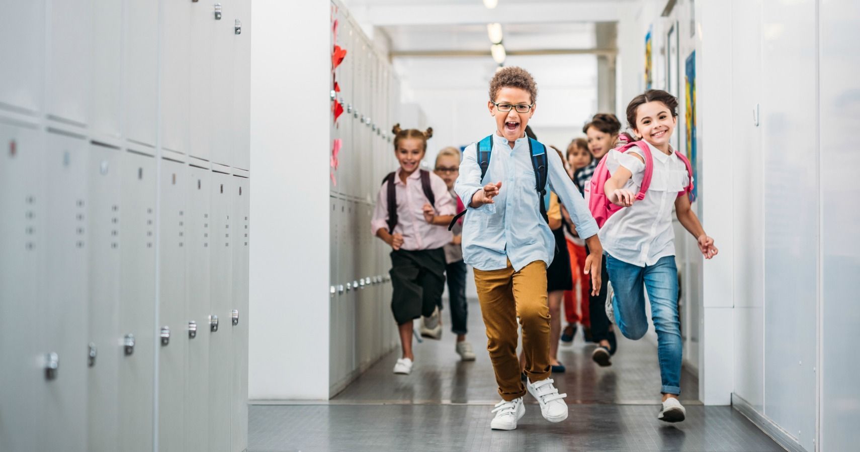 kids in school hallway