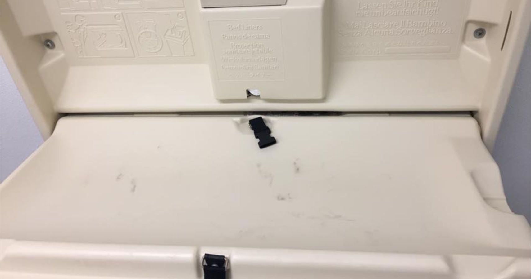 changing table black marks