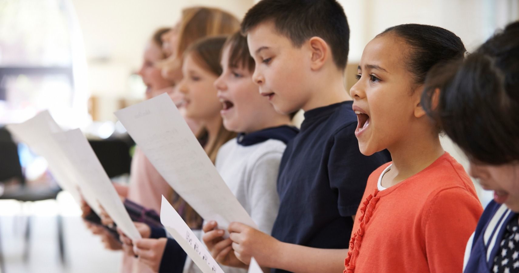 kids singing choir