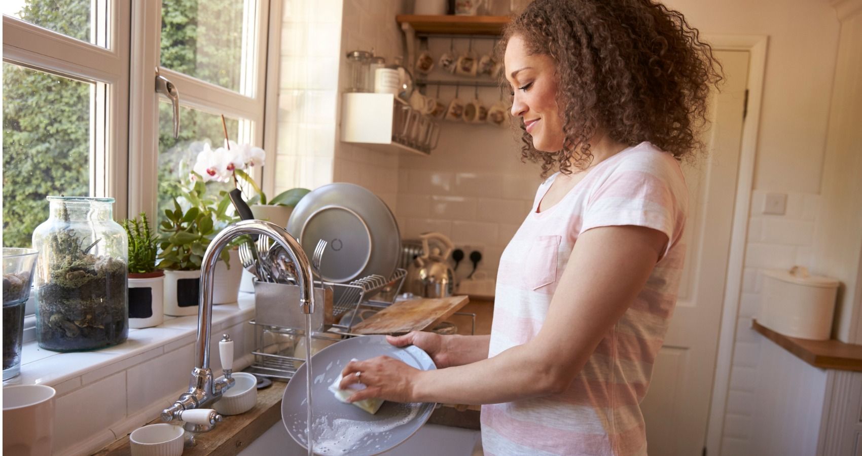 Washing Dishes Can Reduce Stress Science Says