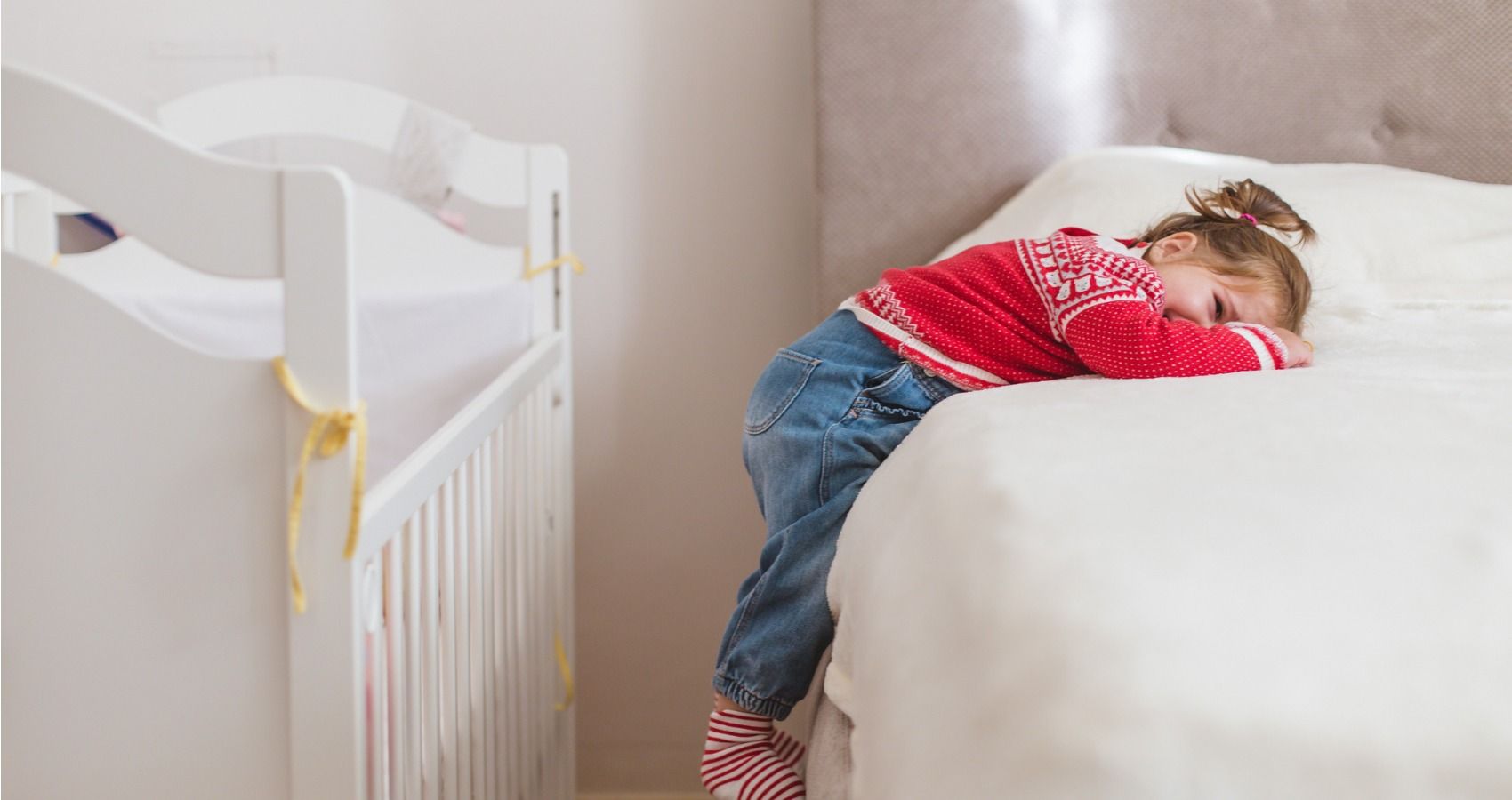 When To Transition To A Toddler Bed, Answered