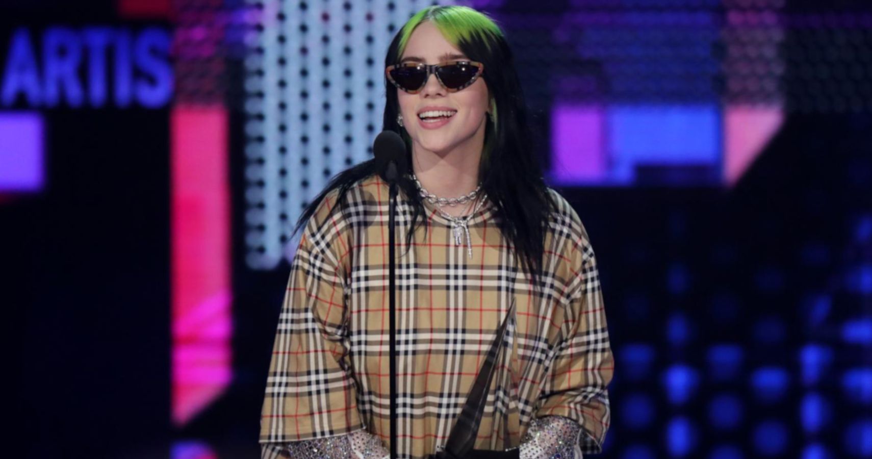 Billie Eilish, Youngest To Perform 'James Bond' Song