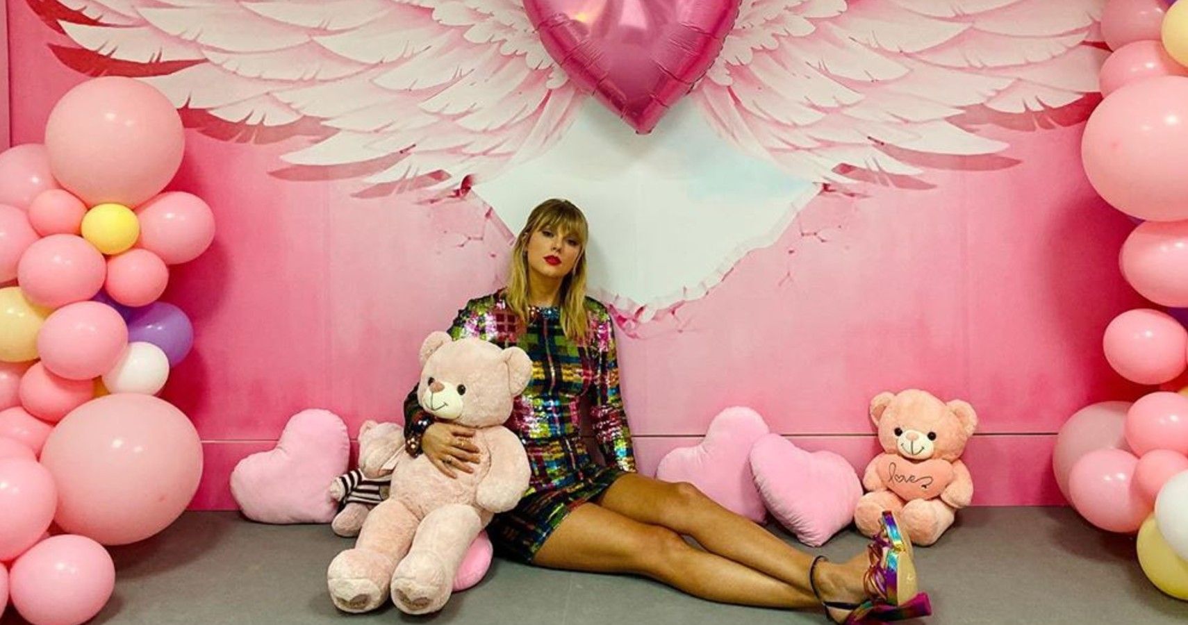 Taylor Swift Height, Bio, & Facts