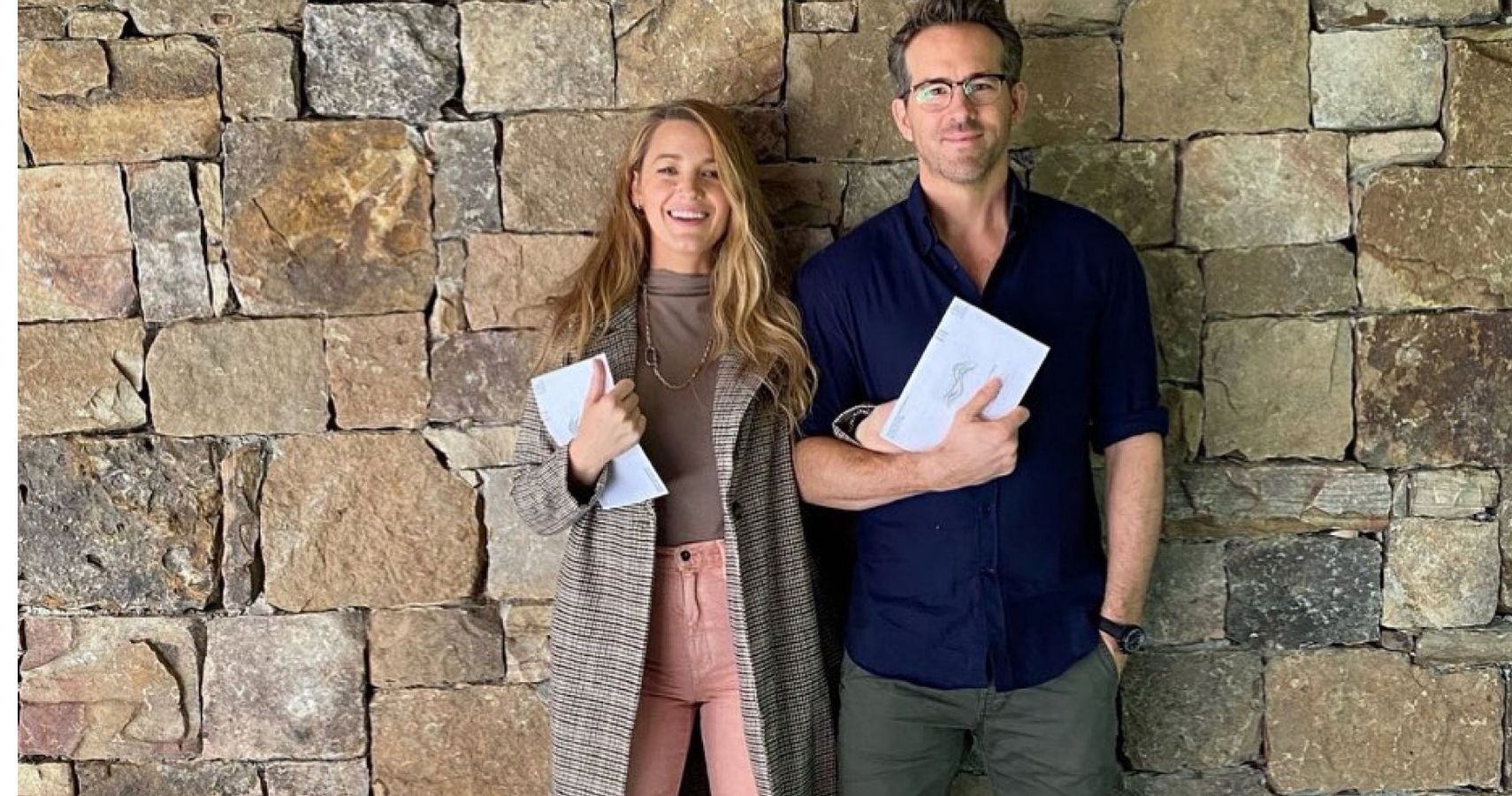 Blake Lively Photographed Barefoot With Hubby Urging Fans To Vote