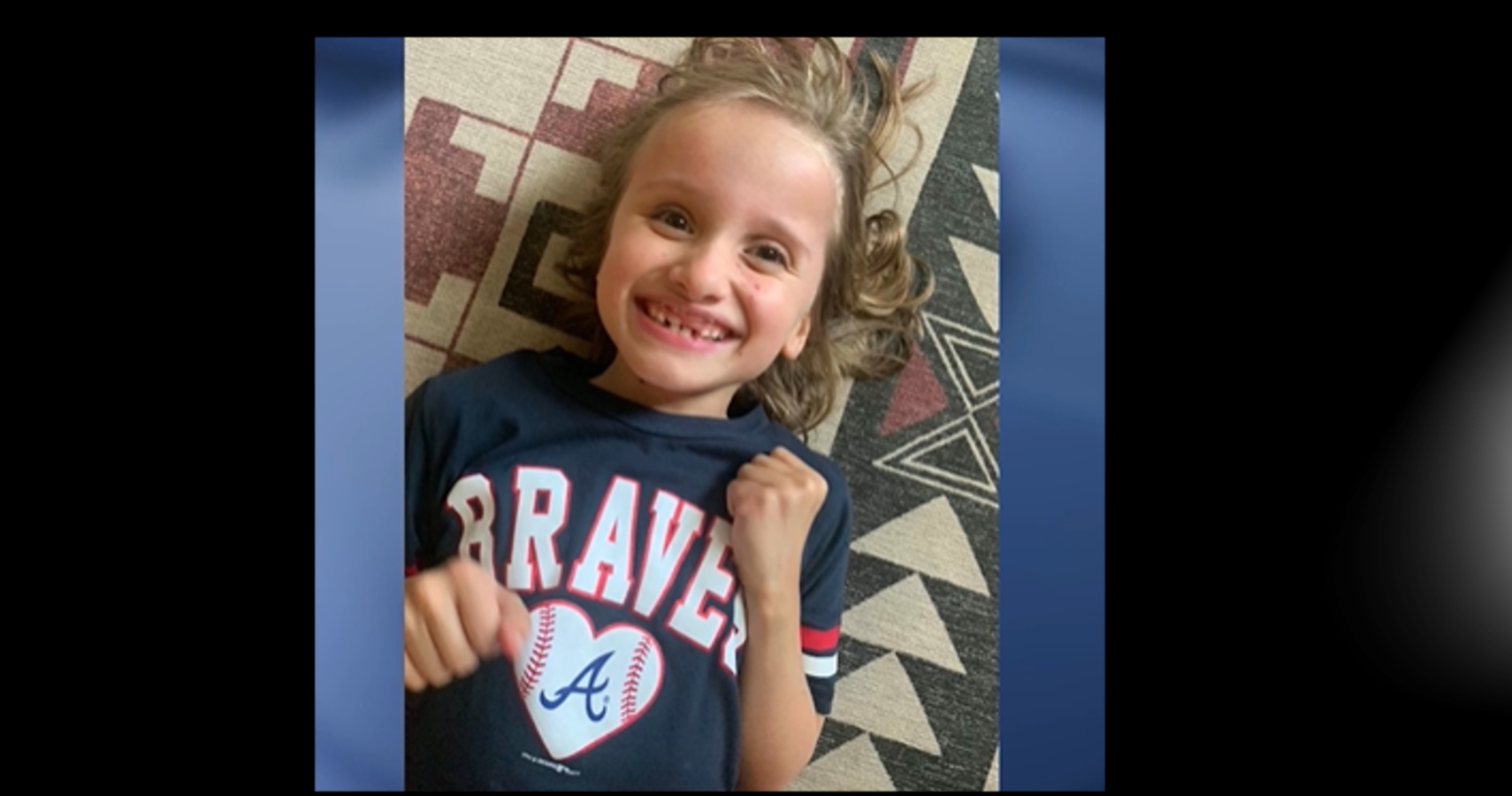 Community Celebrates Christmas Early For Sick Little Girl