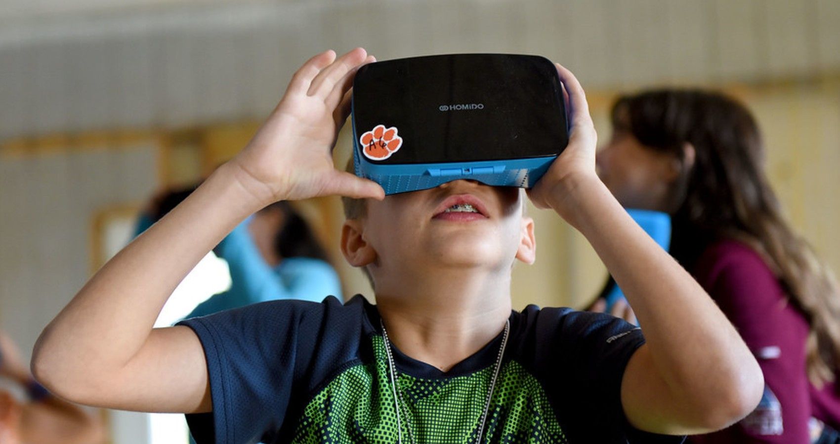 A child using virtual reality