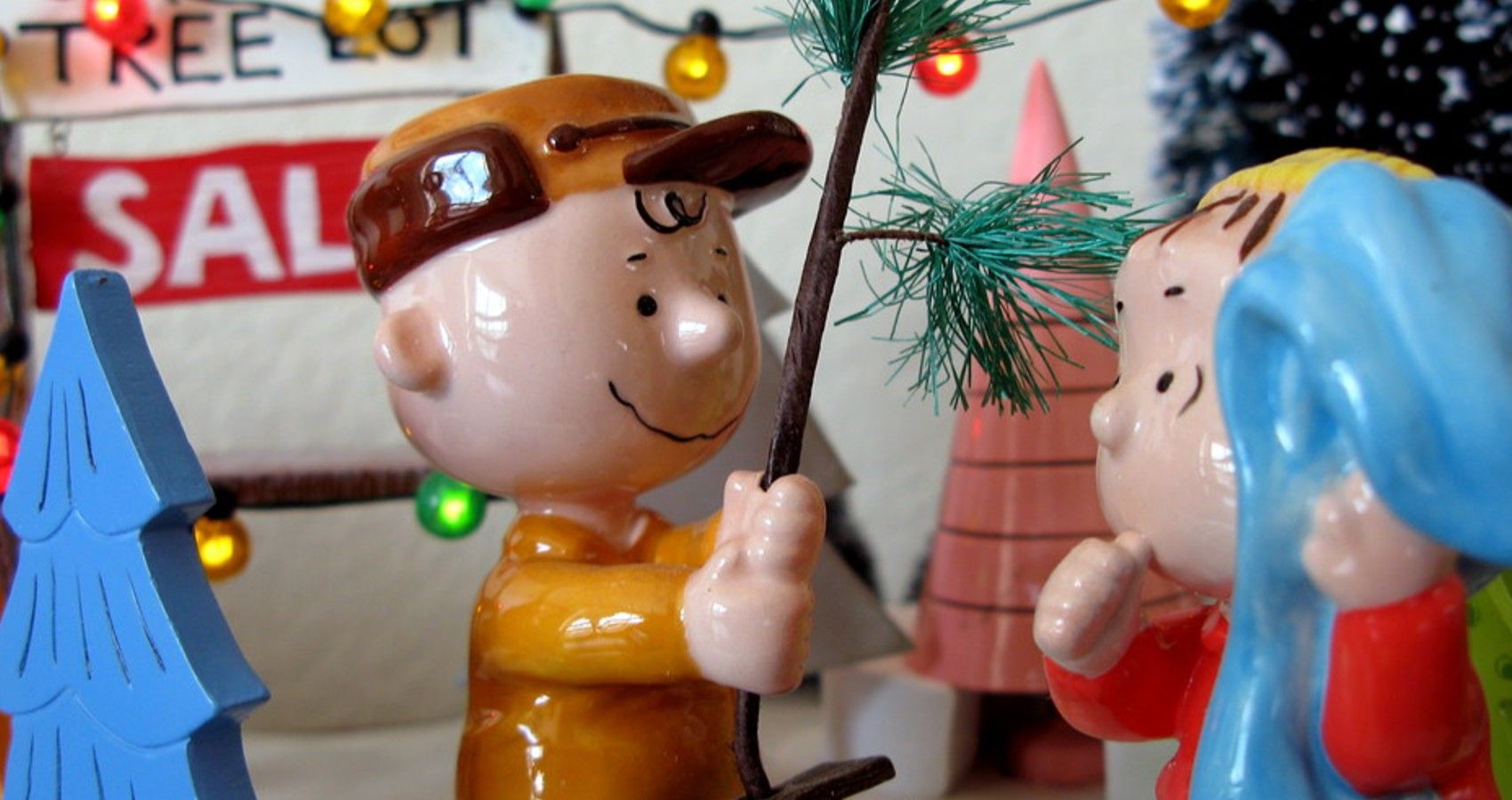 Figurines From Peanuts Charlie Brown New Holiday Special
