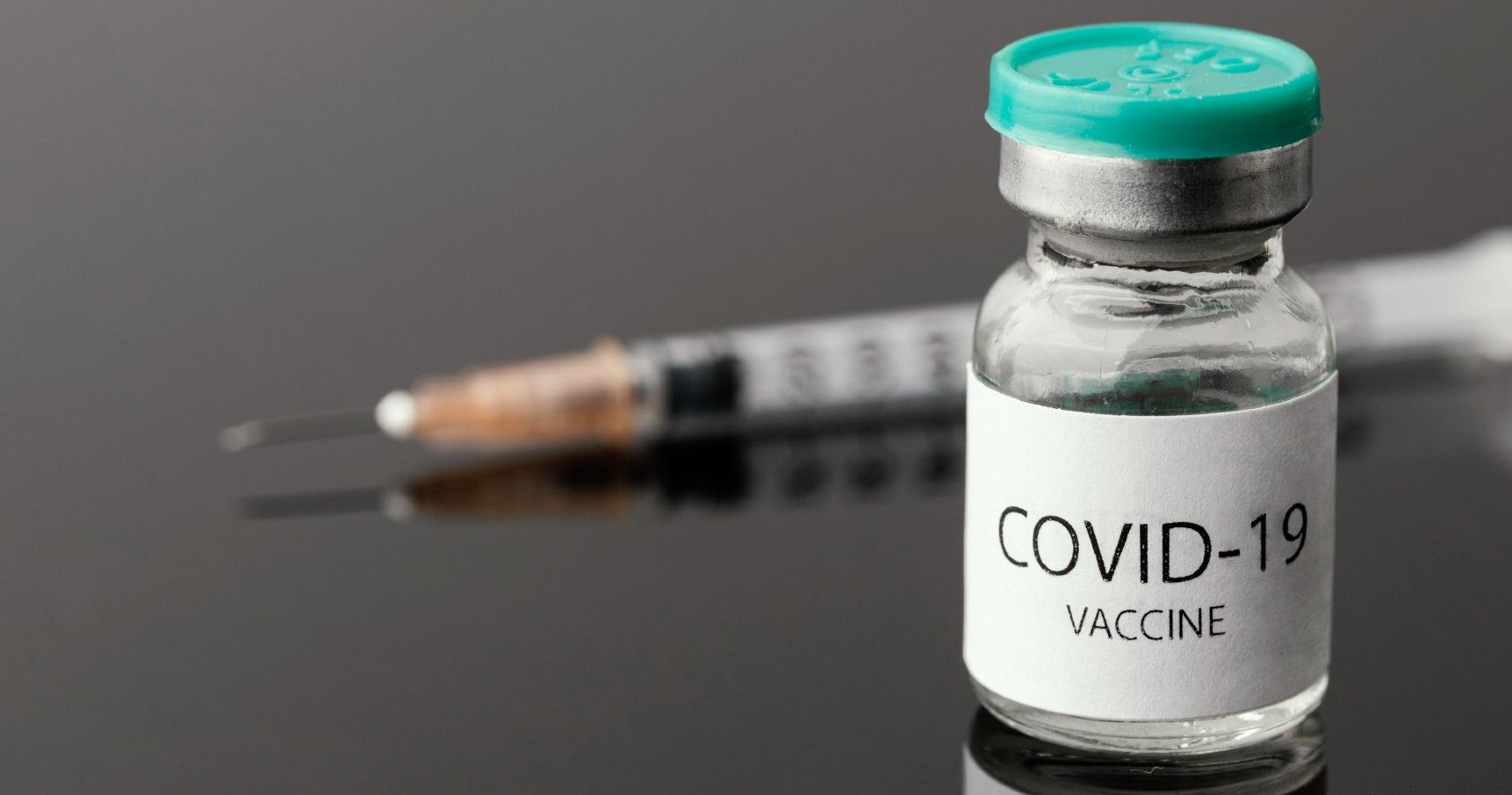 corona-vaccination-health-liquid-eye-cosmetics-1640981-pxhere.com (1)