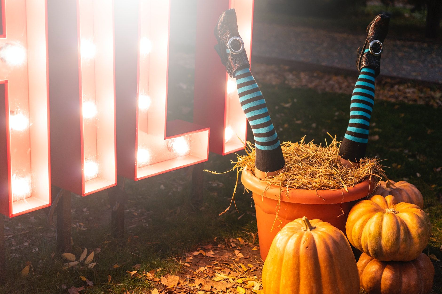 Scary Halloween Party Games For Tweens & Teens